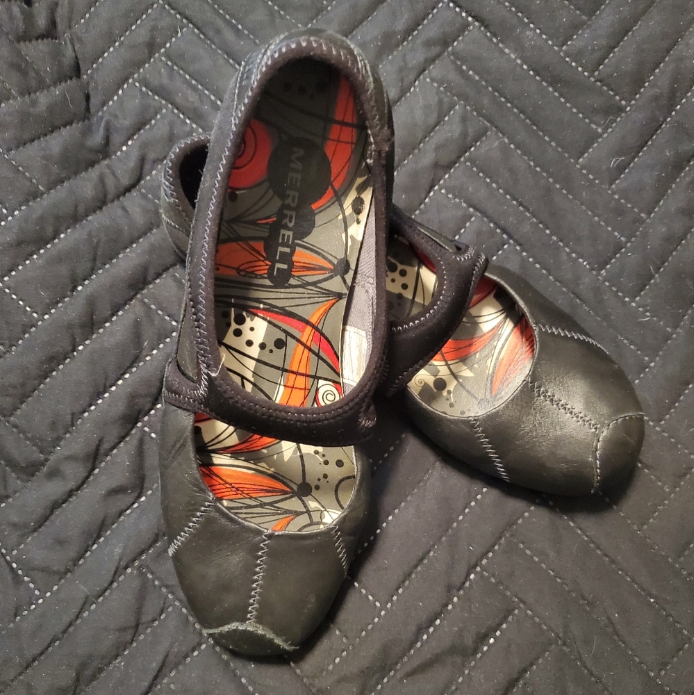 Ladies Sz 7.5 Merrell Mary Jane Slip Ons